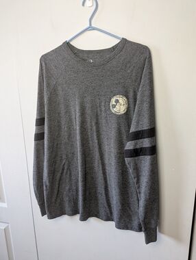 DISNEY PARKS Men Long Sleeves Shirt Gray And Black Size Large Walt Disney World